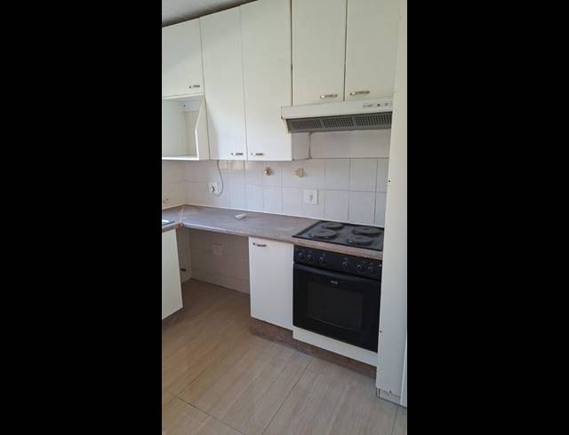 2 BEDROOM PROPERTY TO RENT IN NORTHCLIFF